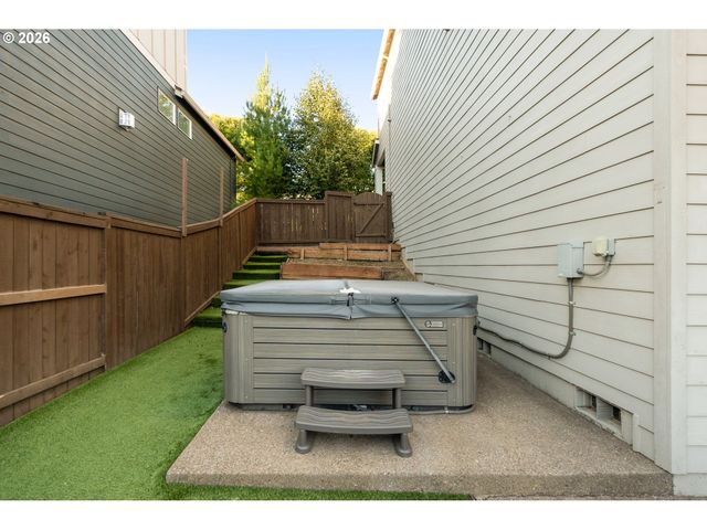 15926 Nw ROSSETTA St, Portland, OR 97229