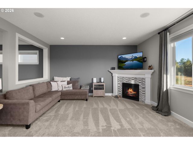 15926 Nw ROSSETTA St, Portland, OR 97229