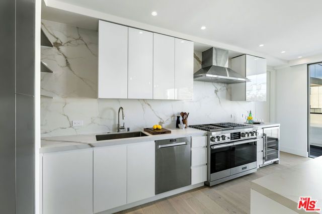 1644 Malcolm Avenue 330, Los Angeles, CA 90024