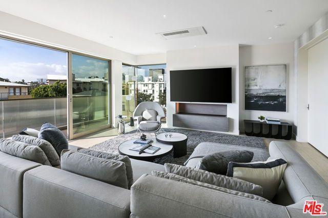 1644 Malcolm Avenue 330, Los Angeles, CA 90024