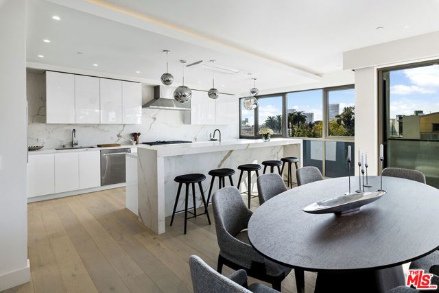 1644 Malcolm Avenue 330, Los Angeles, CA 90024