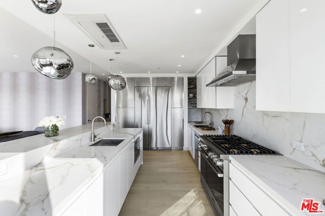 1644 Malcolm Avenue 330, Los Angeles, CA 90024