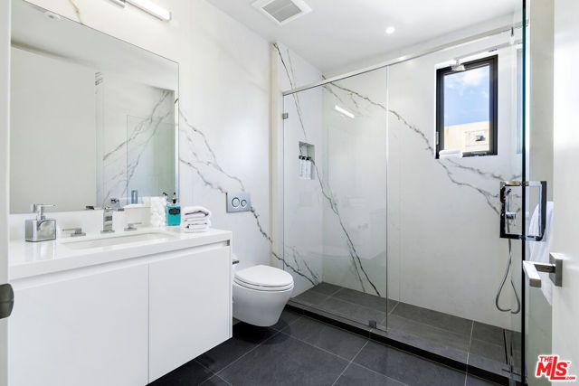 1644 Malcolm Avenue 330, Los Angeles, CA 90024