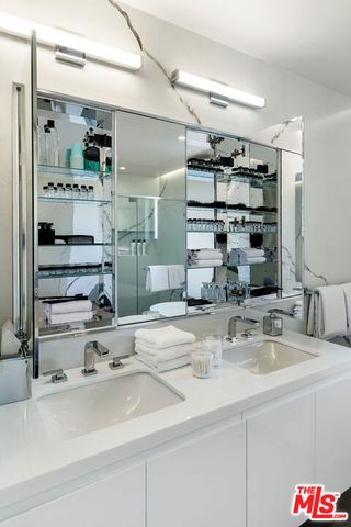 1644 Malcolm Avenue 330, Los Angeles, CA 90024