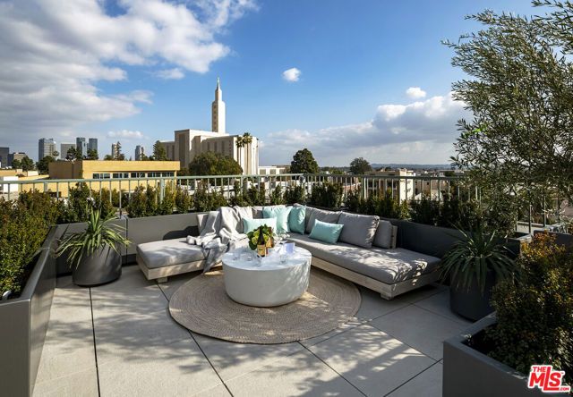 1644 Malcolm Avenue 330, Los Angeles, CA 90024