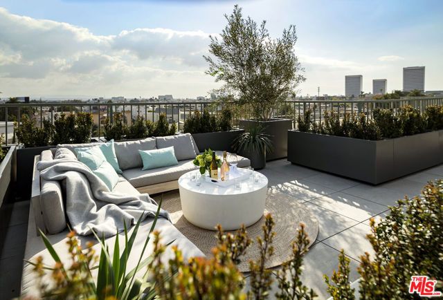 1644 Malcolm Avenue 330, Los Angeles, CA 90024