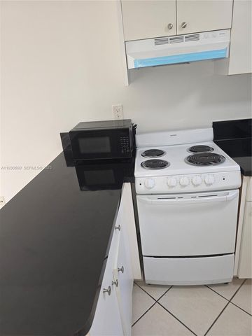 3090 BIRD AV 203, Coconut Grove, FL 33133