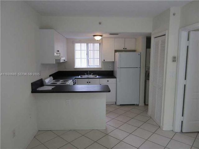 3090 BIRD AV 203, Coconut Grove, FL 33133