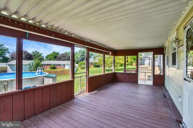 2918 HERRLYN CT, Dallastown, PA 17313