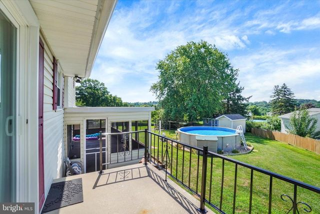 2918 HERRLYN CT, Dallastown, PA 17313