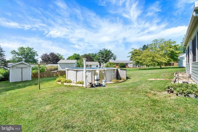 2918 HERRLYN CT, Dallastown, PA 17313