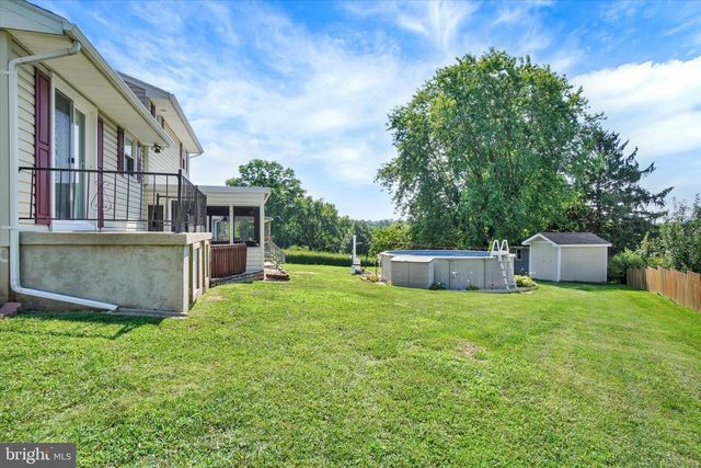 2918 HERRLYN CT, Dallastown, PA 17313