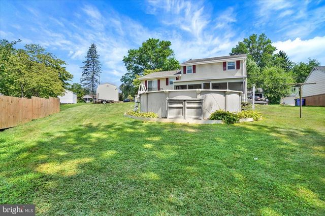 2918 HERRLYN CT, Dallastown, PA 17313