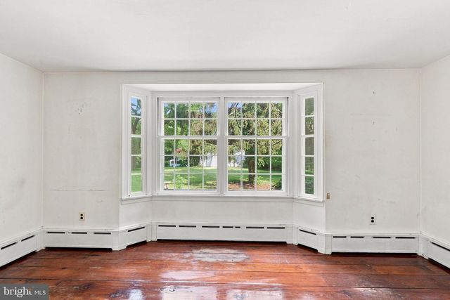 351 KINGS HWY, Clarksboro, NJ 08020
