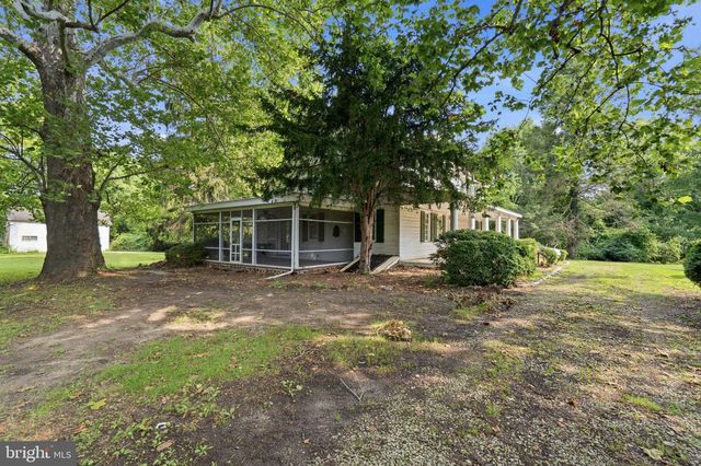 351 KINGS HWY, Clarksboro, NJ 08020
