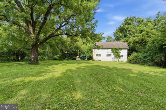 351 KINGS HWY, Clarksboro, NJ 08020