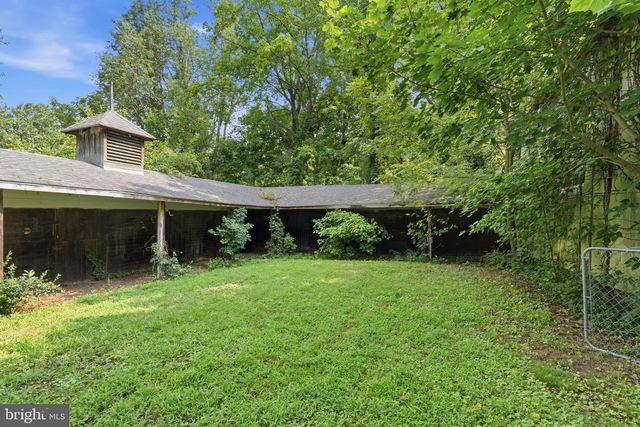 351 KINGS HWY, Clarksboro, NJ 08020