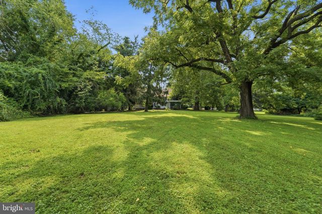 351 KINGS HWY, Clarksboro, NJ 08020