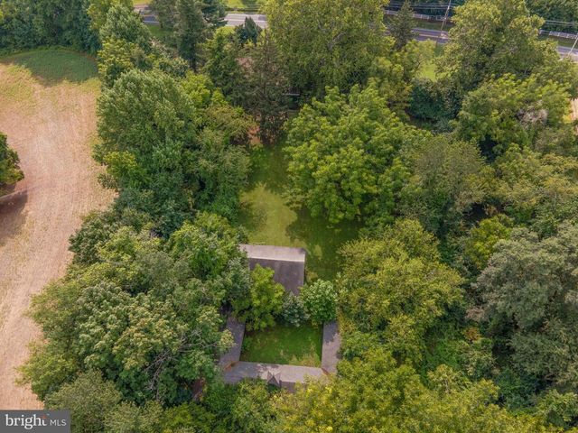 351 KINGS HWY, Clarksboro, NJ 08020