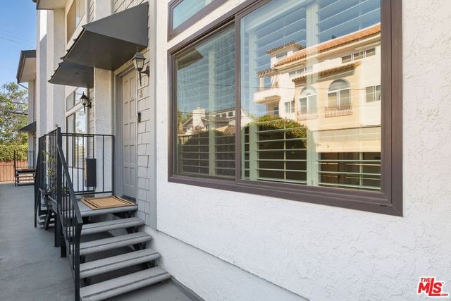 2912 Montana Avenue 3, Santa Monica, CA 90403