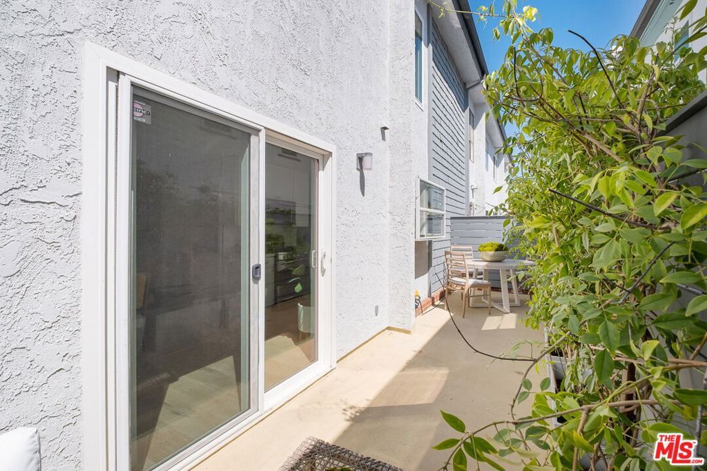 Image 26 of property listing at 2912 Montana Avenue 3, Santa Monica, CA 90403