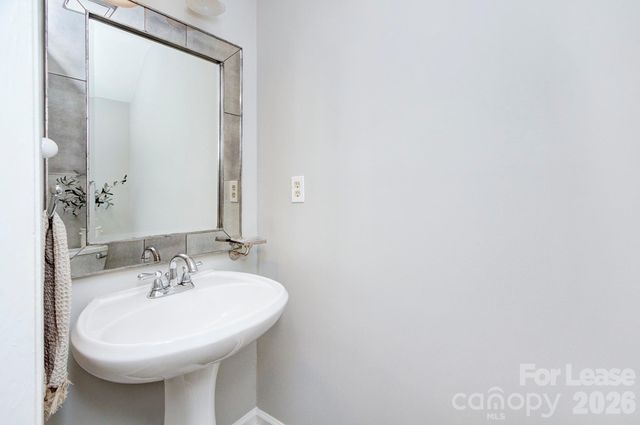 8268 Golf Ridge Drive, Charlotte, NC 28277