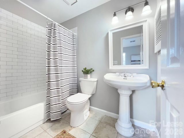 8268 Golf Ridge Drive, Charlotte, NC 28277