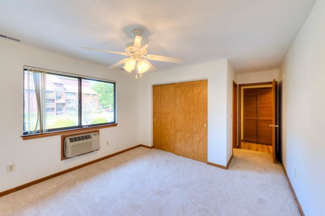 340 Sunderland Rd 23, Worcester, MA 01604