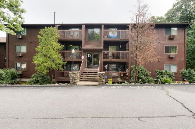 340 Sunderland Rd 23, Worcester, MA 01604