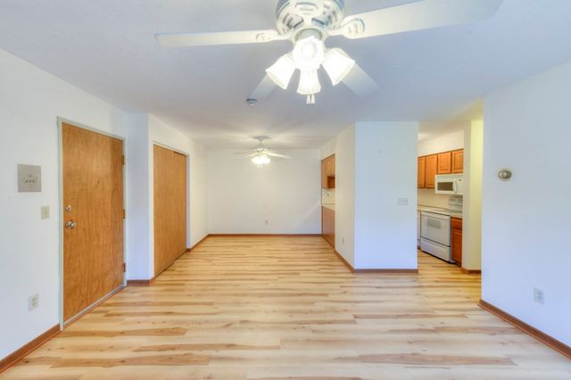 340 Sunderland Rd 23, Worcester, MA 01604