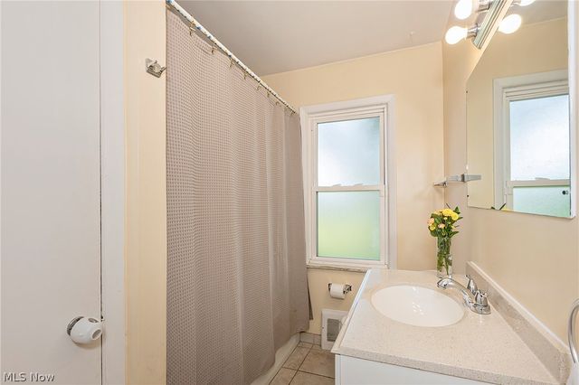 1649 Gilbert Drive, Mayfield Heights, OH 44124