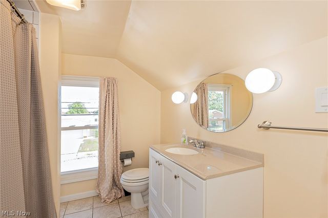 1649 Gilbert Drive, Mayfield Heights, OH 44124