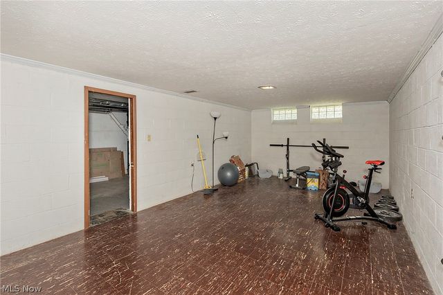 1649 Gilbert Drive, Mayfield Heights, OH 44124