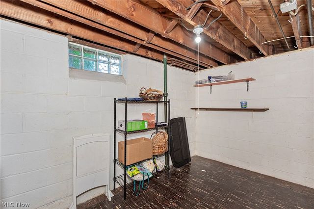 1649 Gilbert Drive, Mayfield Heights, OH 44124