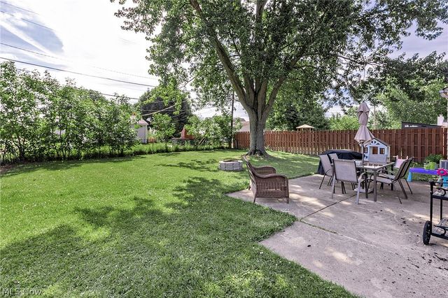 1649 Gilbert Drive, Mayfield Heights, OH 44124