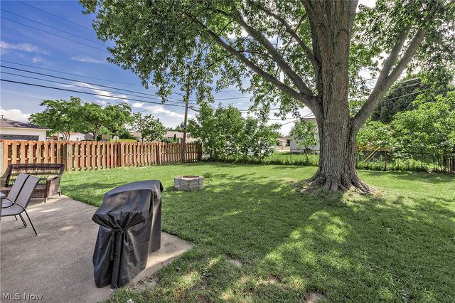 1649 Gilbert Drive, Mayfield Heights, OH 44124