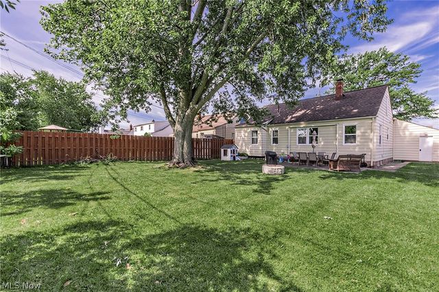 1649 Gilbert Drive, Mayfield Heights, OH 44124