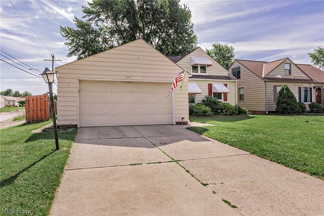 1649 Gilbert Drive, Mayfield Heights, OH 44124