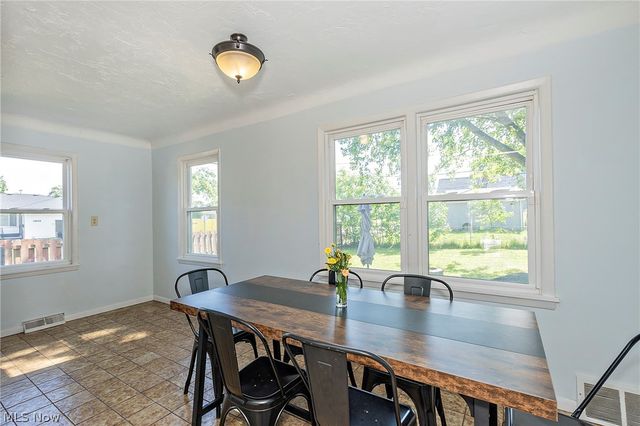 1649 Gilbert Drive, Mayfield Heights, OH 44124