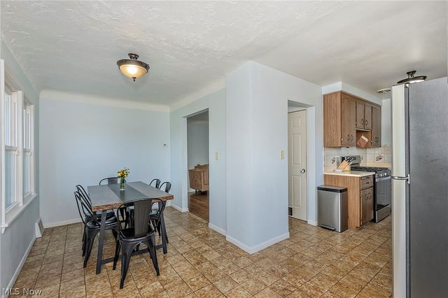1649 Gilbert Drive, Mayfield Heights, OH 44124