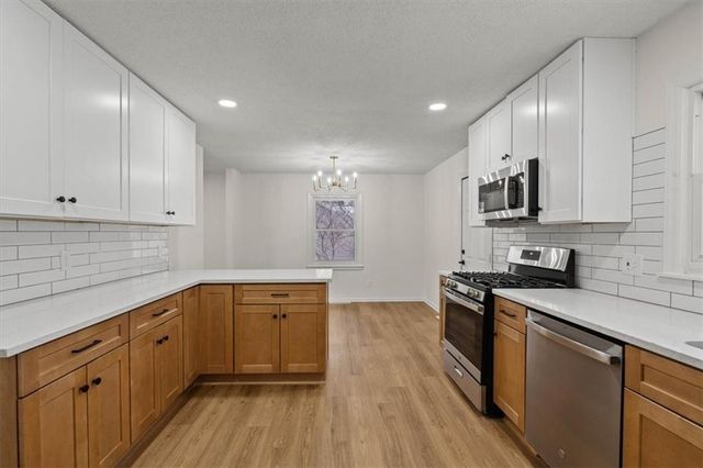 6105 E 136th Street, Grandview, MO 64030