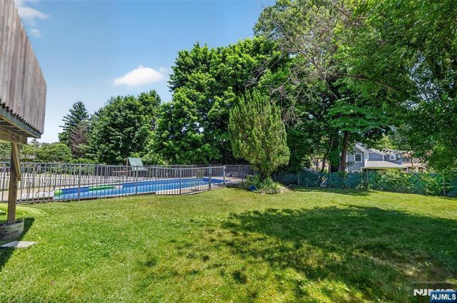 447 Van Dyke Street, Ridgewood, NJ 07450