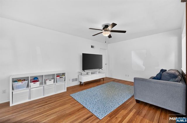 447 Van Dyke Street, Ridgewood, NJ 07450