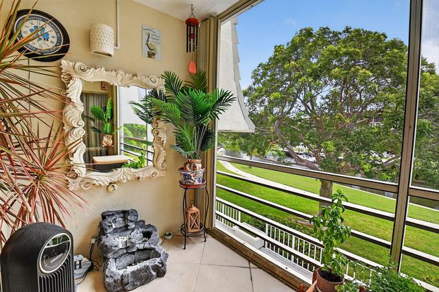 769 Jeffery Street 2-203, Boca Raton, FL 33487
