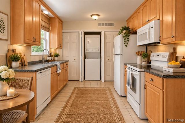 4128 Elmhurst Avenue, Royal Oak, MI 48073