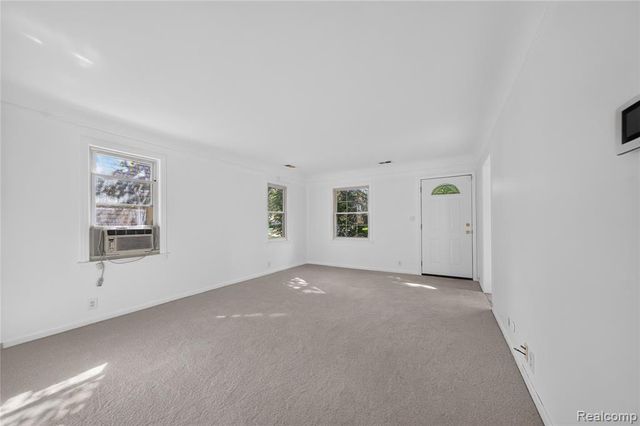4128 Elmhurst Avenue, Royal Oak, MI 48073