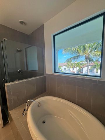 615 Windward Circle N, Boynton Beach, FL 33435