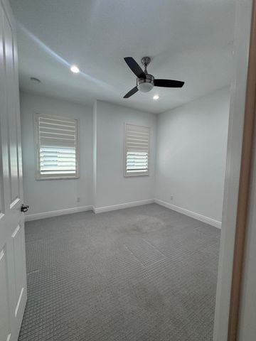 615 Windward Circle N, Boynton Beach, FL 33435