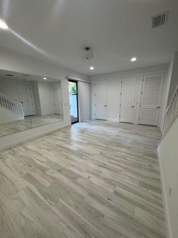 615 Windward Circle N, Boynton Beach, FL 33435