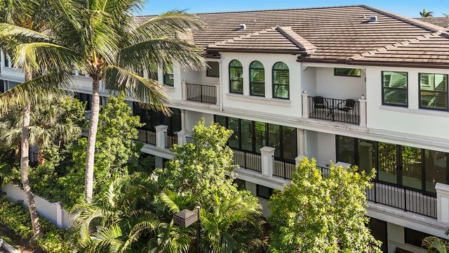 615 Windward Circle N, Boynton Beach, FL 33435